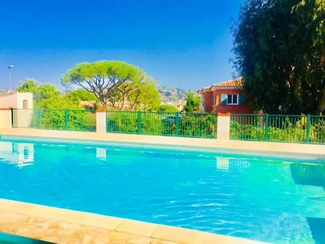 L'Hacienda Hotell Sainte-Maxime Frankrike